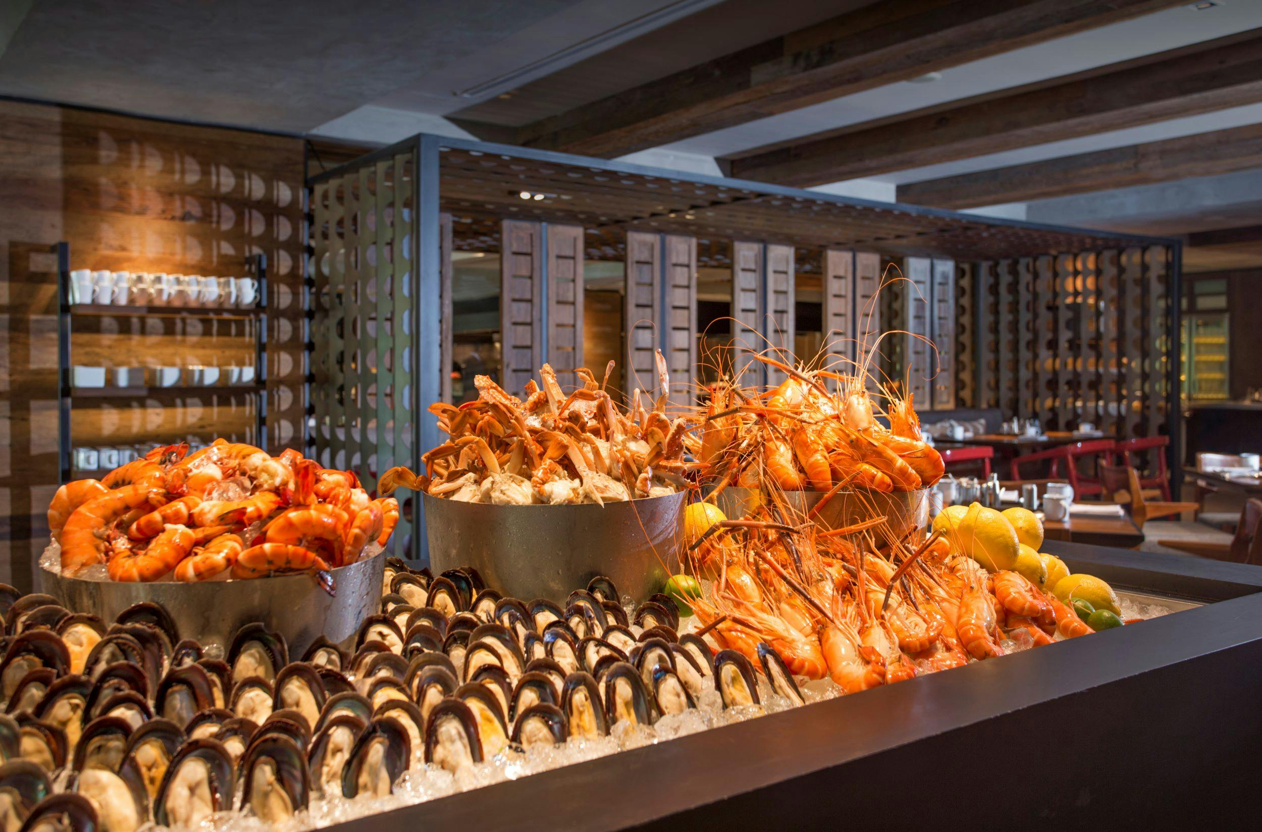 Goji Kitchen+Bar Bangkok: International Lunch Buffet (12:00-14:30)