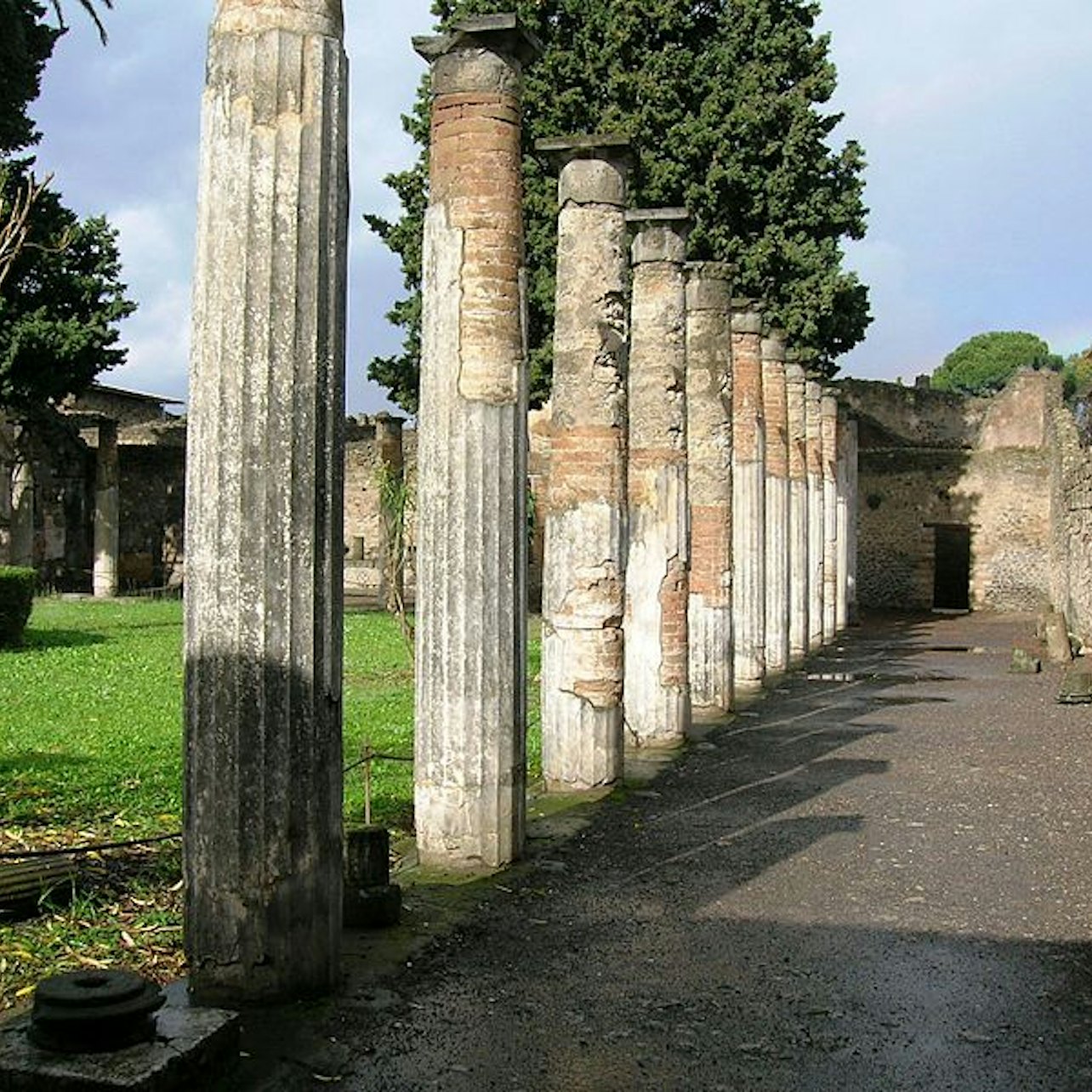 Pompeia: entrada reservada - Acomodações em Pompéia