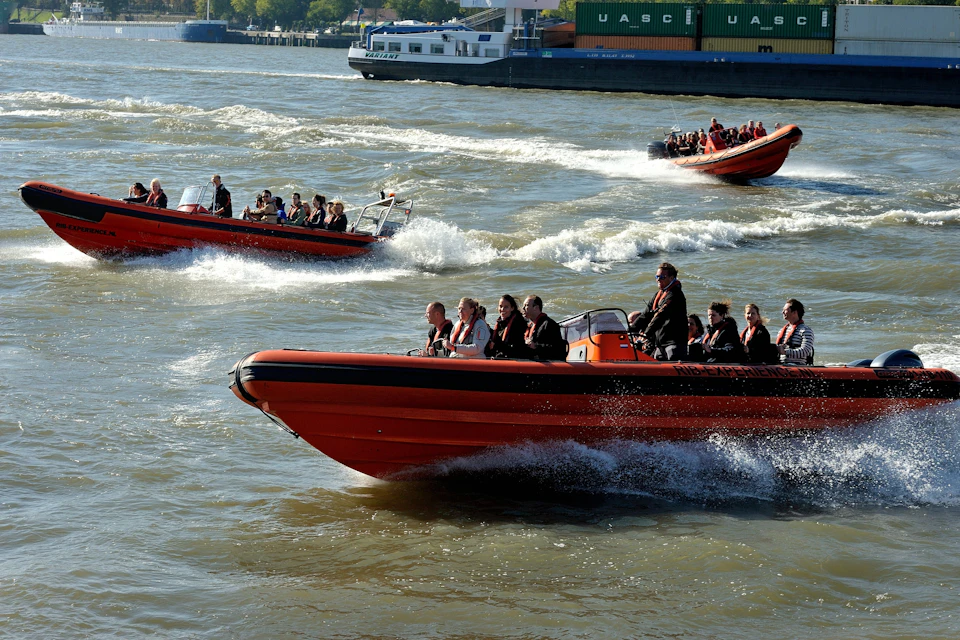 Speedboat