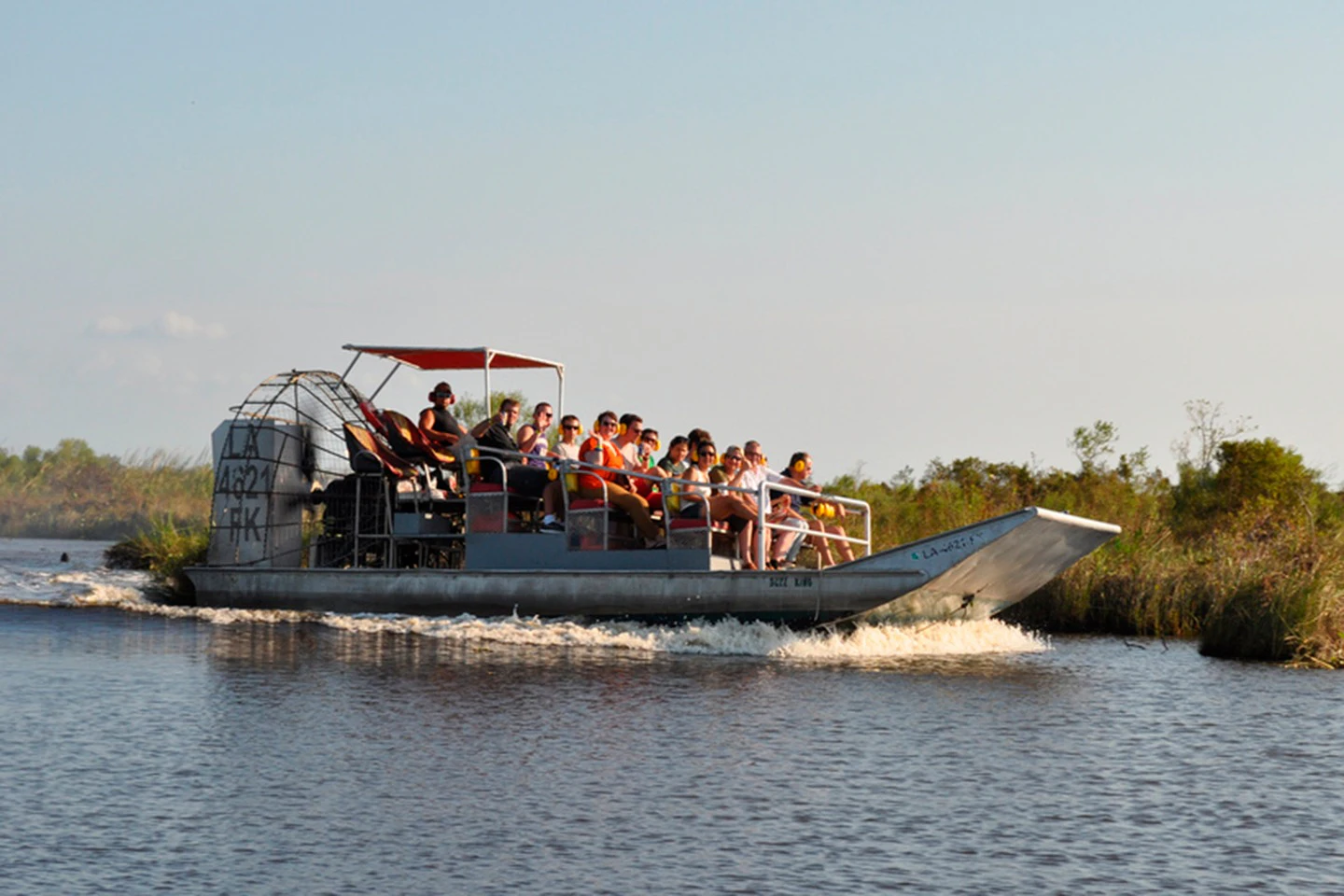 New Orleans: Swamp Guided Large Airboat Tour + Roundtrip Transport