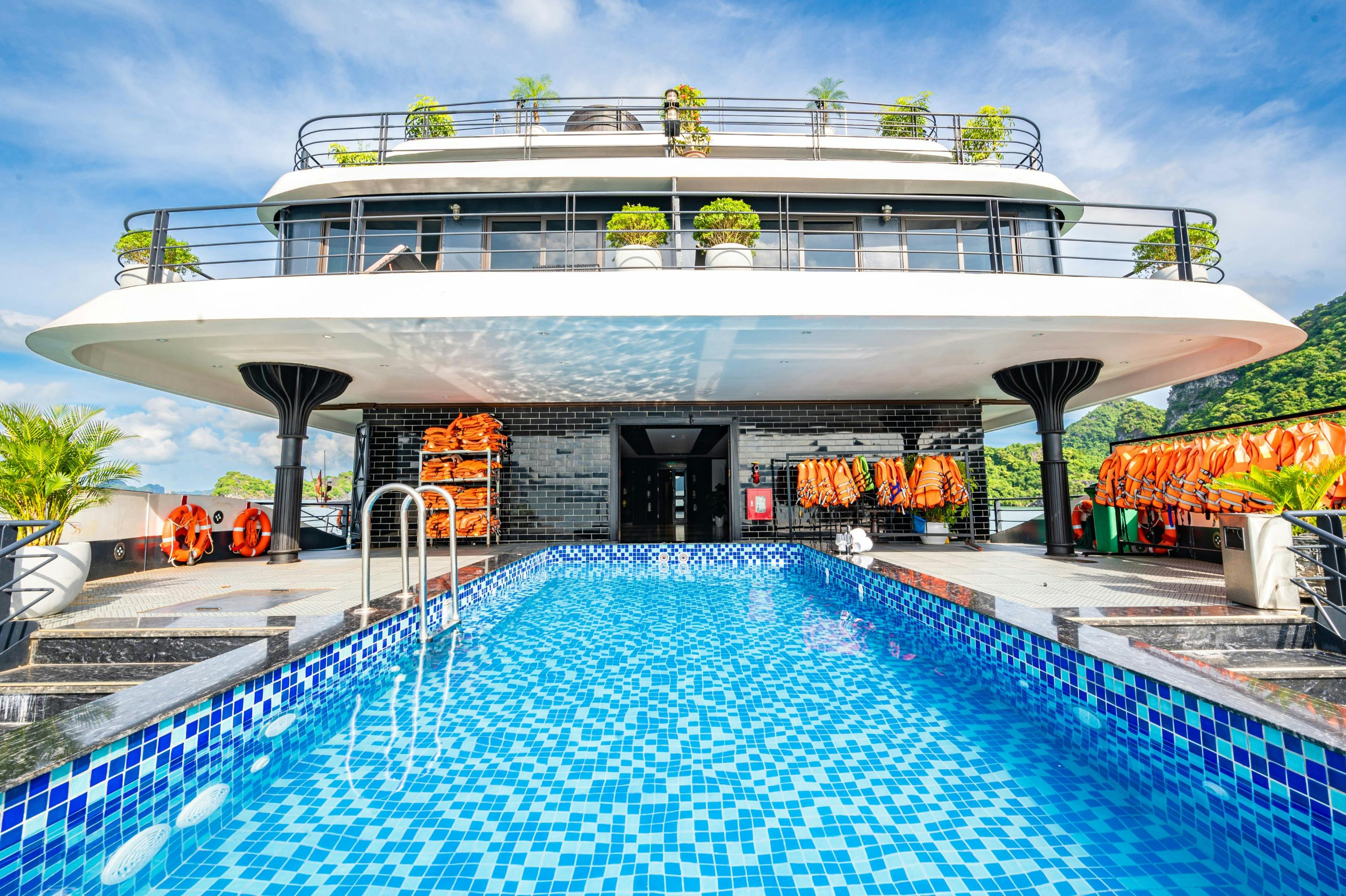 Baia di Ha Long e Lan Ha: 2D1N Velar of The Seas Tour in barca + Trasferimento opzionale — 3