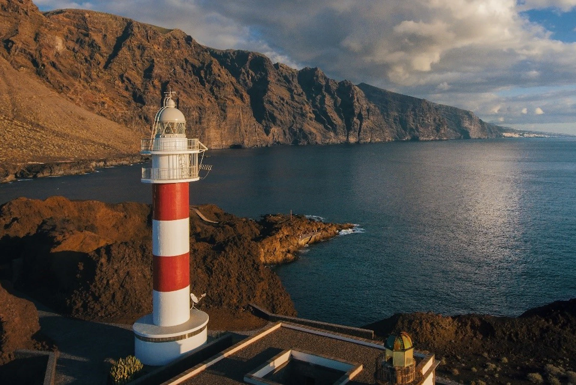 Faro de Punta de Teno