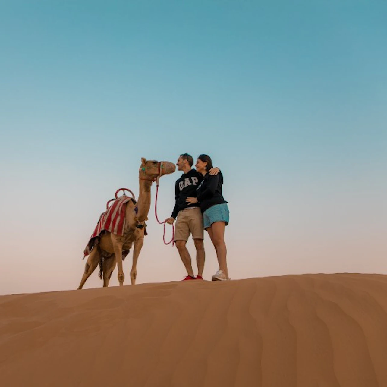 Evening Heritage Safari: Vintage G-Class Ride with Dinner at Al Marmoom Camp 5