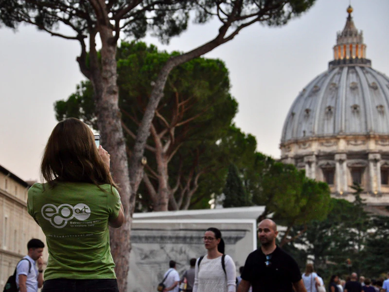 Vatican Museums & Sistine Chapel: Small Group Guided Tour