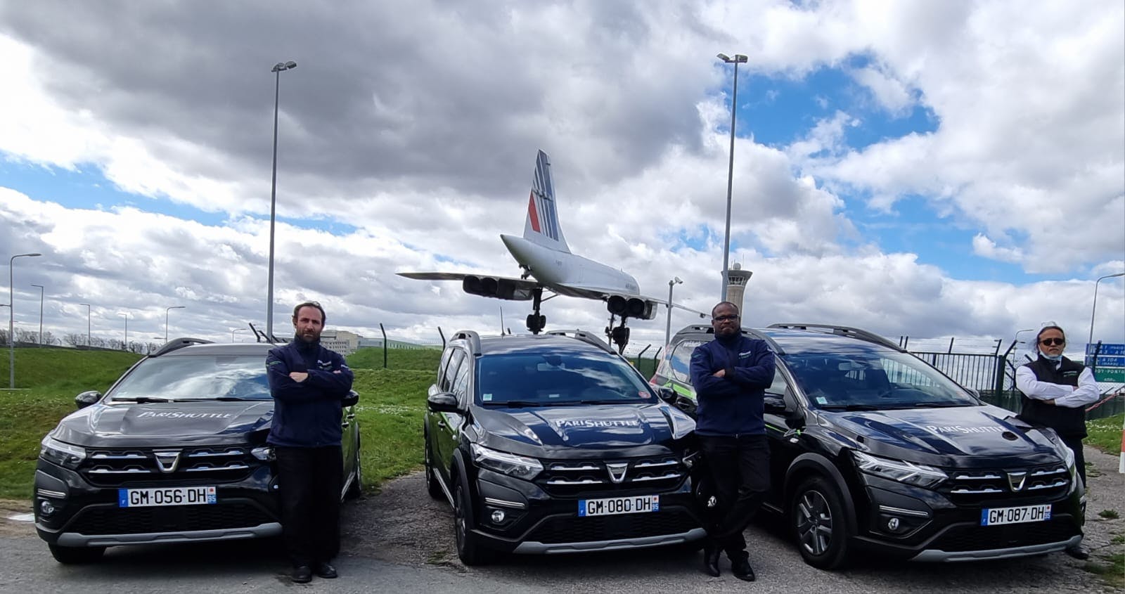 CDG Airport: Shuttle Transfer To or From Accommodation in Paris