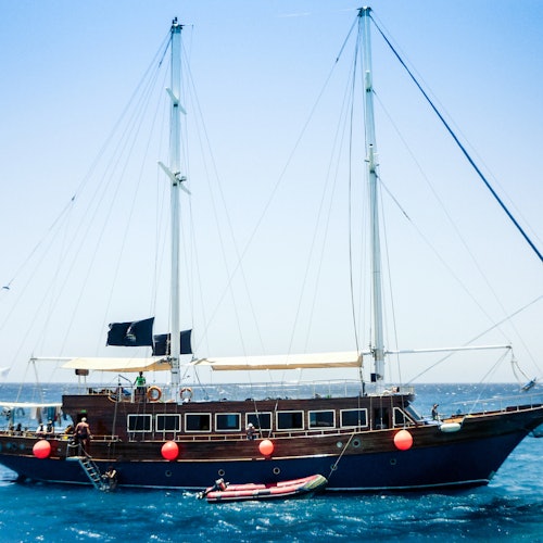 Ras Muhammad: Pirate Boat Experience
