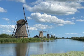 Slavné větrné mlýny v Kinderdijku