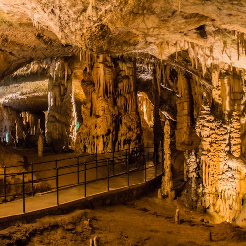 Cueva Postojna y castillo de Predjama: Tour de medio día desde Liubliana