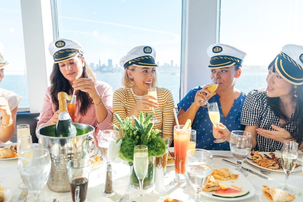 Philadelphia: Buffet Brunch Cruise + Bottomless Mimosas