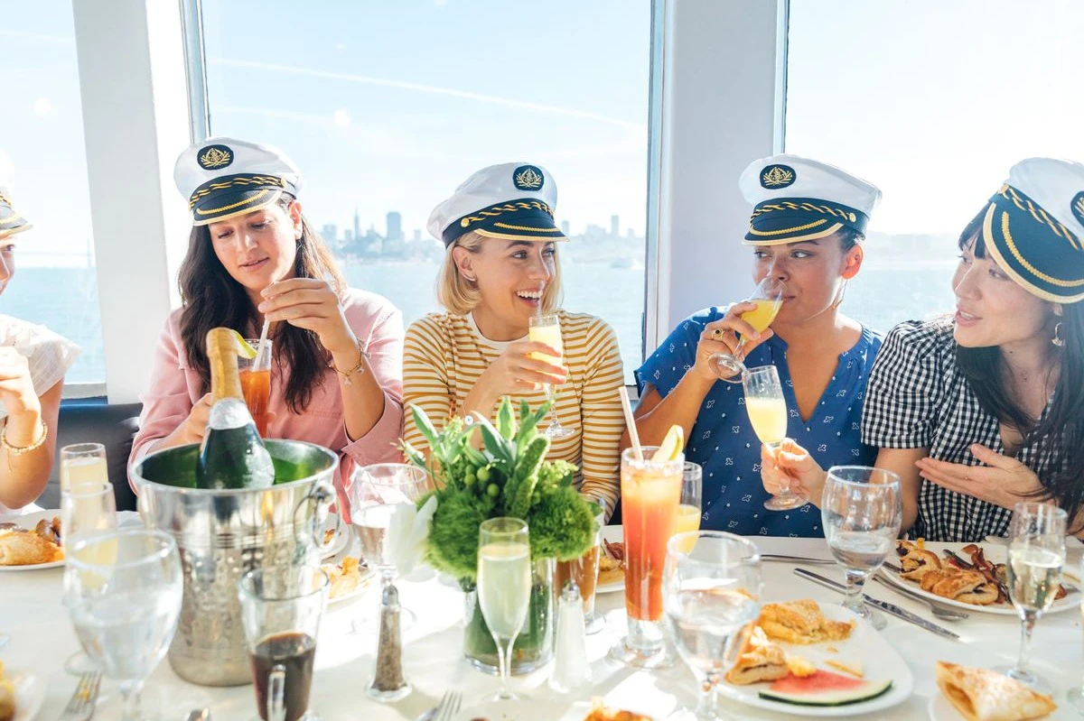 Philadelphia: Buffet Brunch Cruise + Bottomless Mimosas