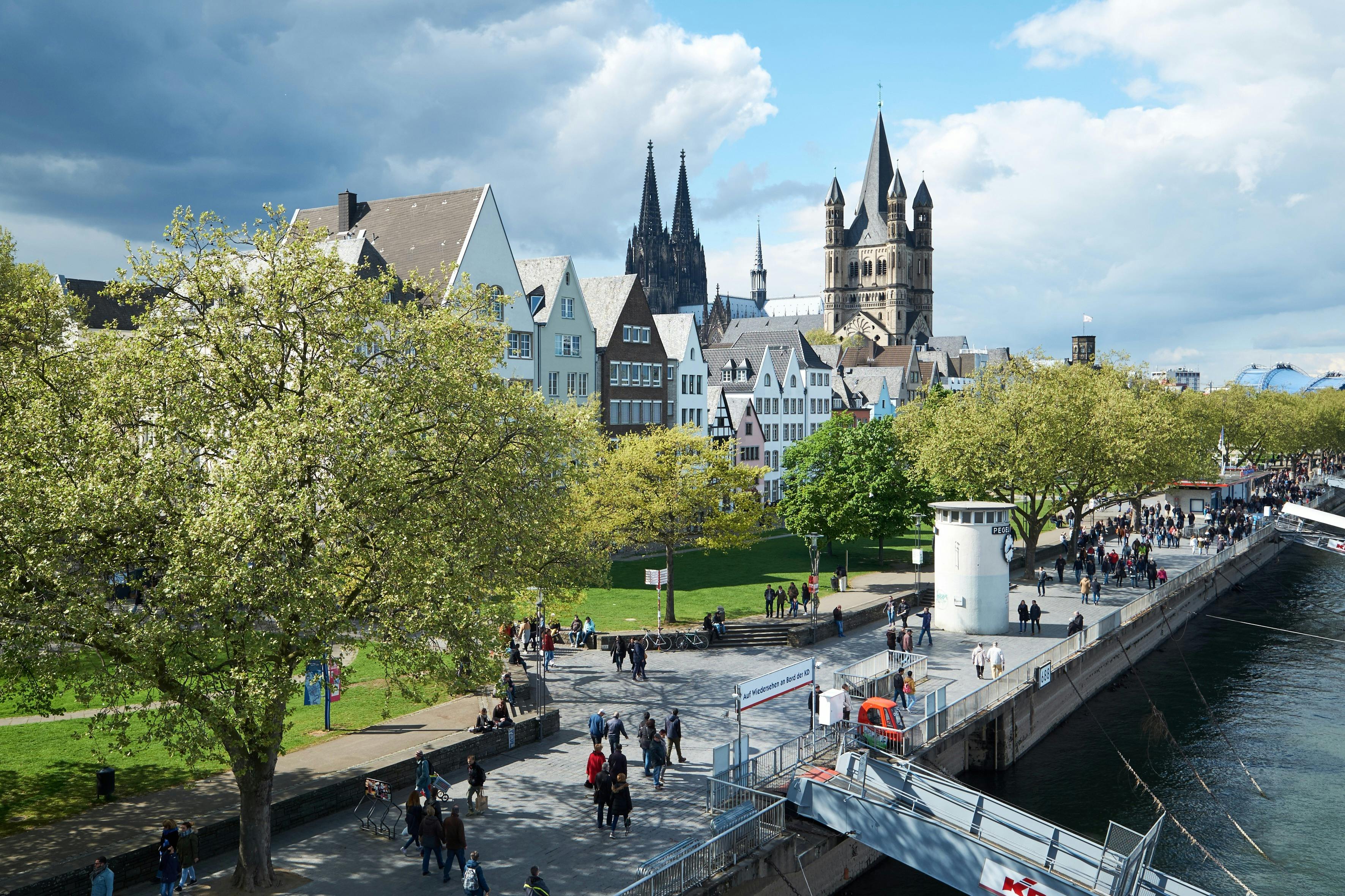 ケルン市内ツアー？ウォーキングツアー