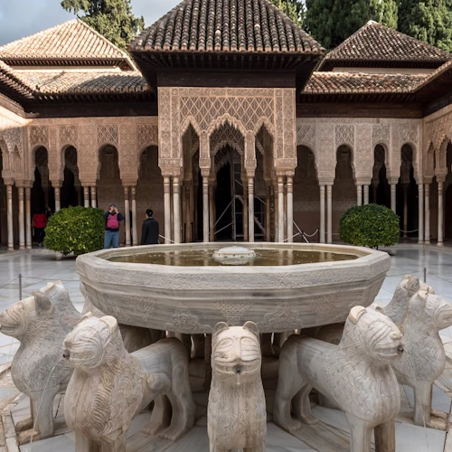 Alhambra e Palácios Nasridas: bilhete sem filas + tour guiado privado - Photo 4