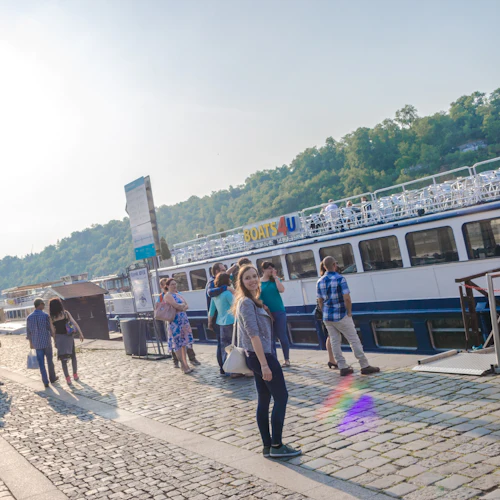 Praga: Passeio de barco + Jantar - Photo 15