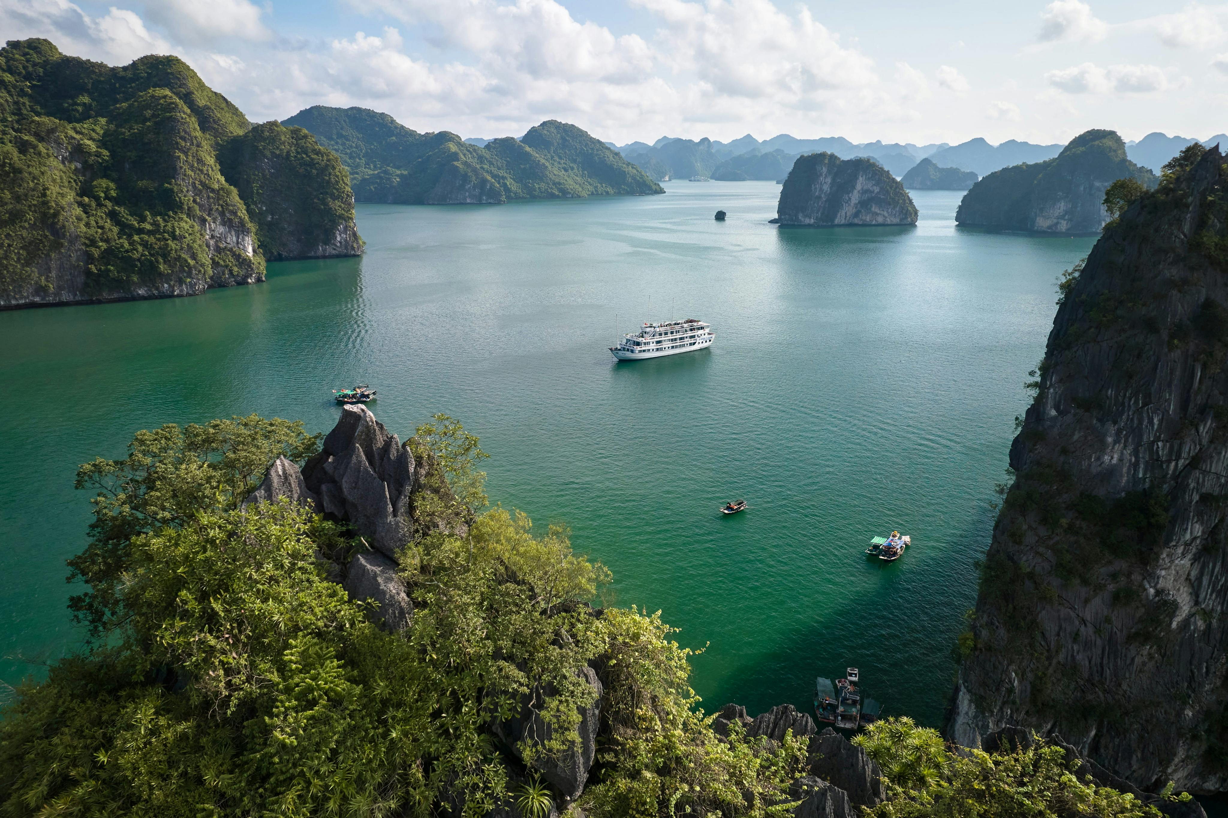 Ha Long Bay: 2-Day Boutique Cruise + Meals + Optional Transfer 4