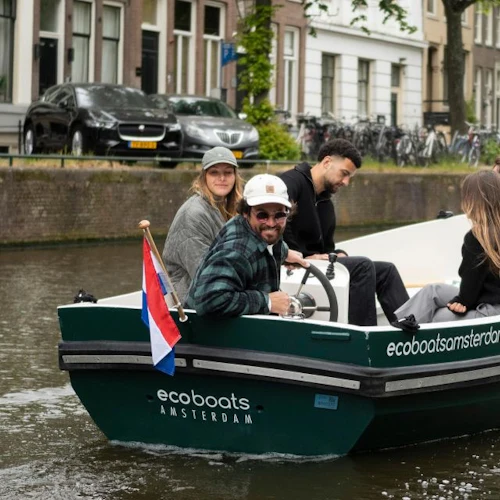 Amsterdam: Rent Your Own Boat - Photo 4
