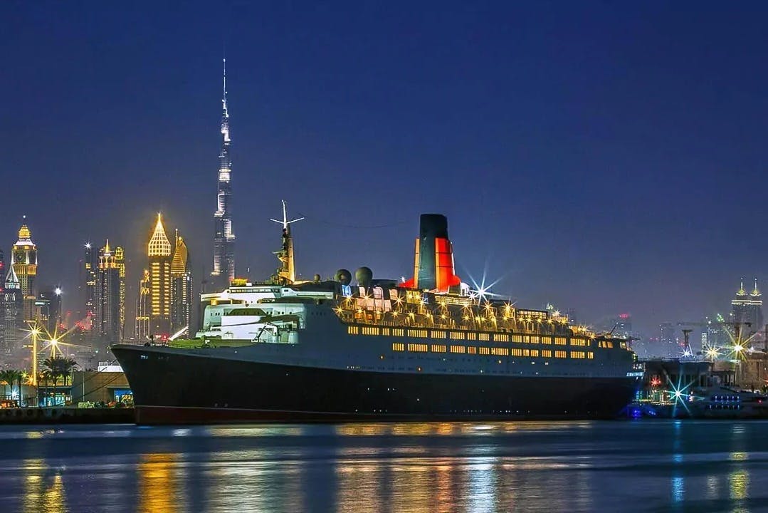 Passeio pelo patrimônio do QE2