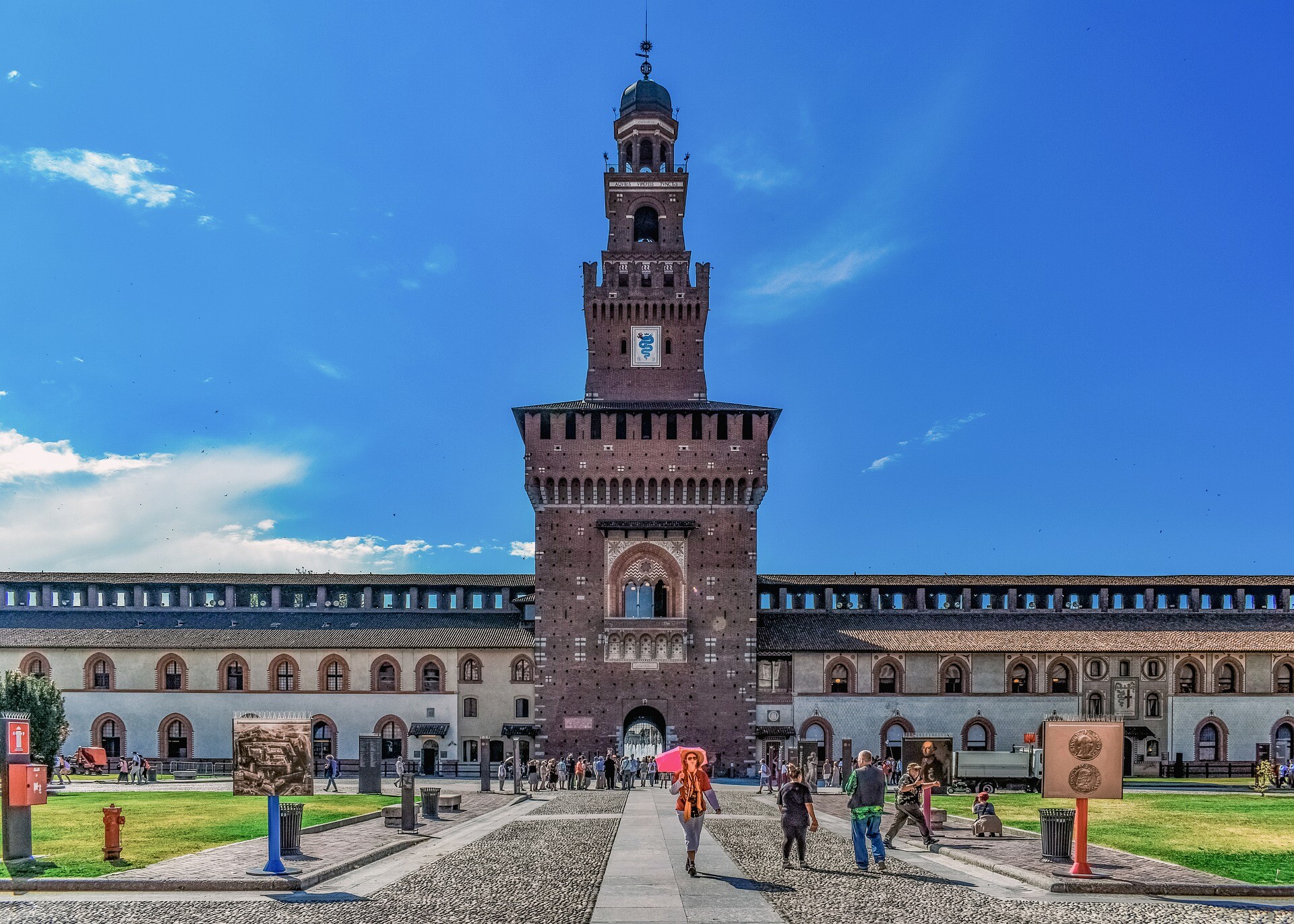 Sforza Castle & Leonardo's Vineyard Entry and Self-Guided Tours - Milan - 