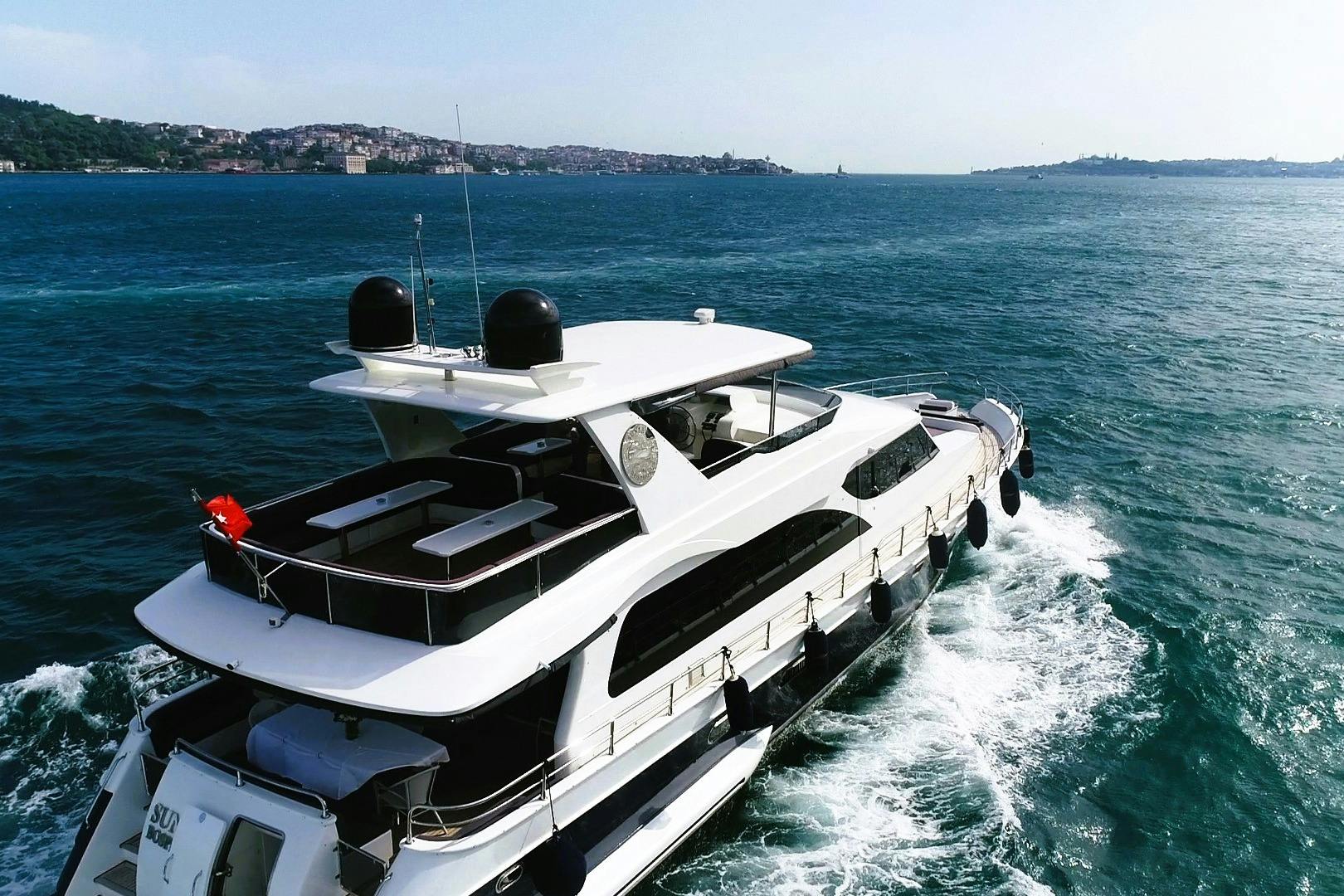 Bosphorus and Black Sea Cruise with Lunch