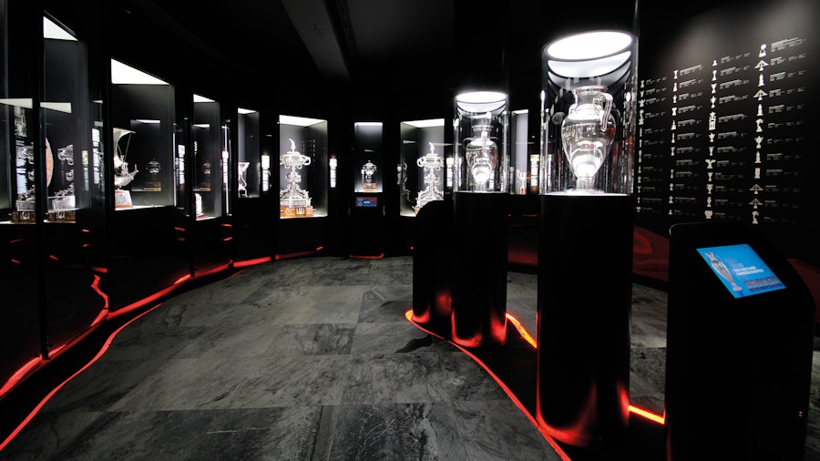 Lisbon: Luz Stadium Tour and SL Benfica Museum Ticket