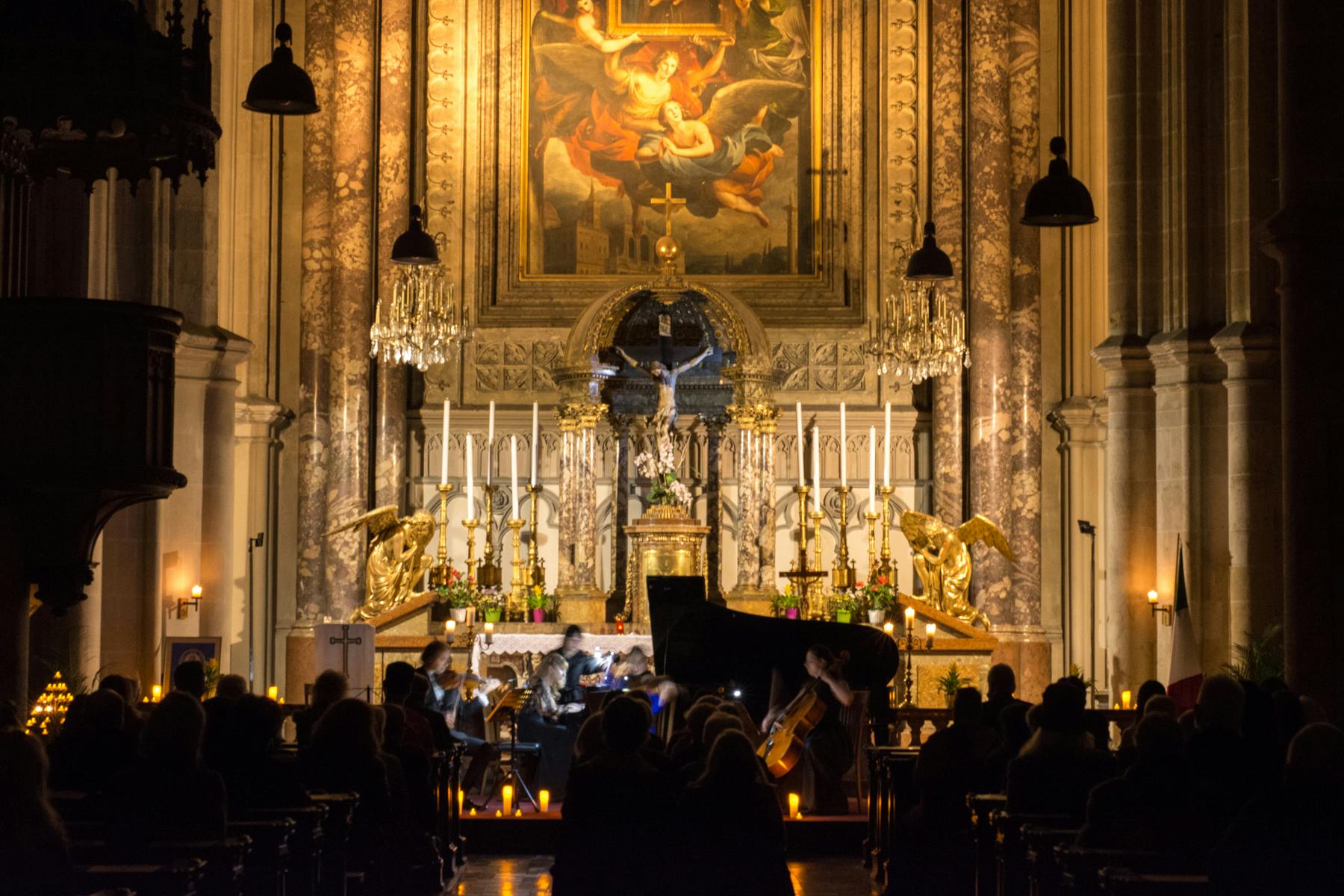 Das Orchester Les Orpheistes gibt ein Konzert in der Minoritenkirche