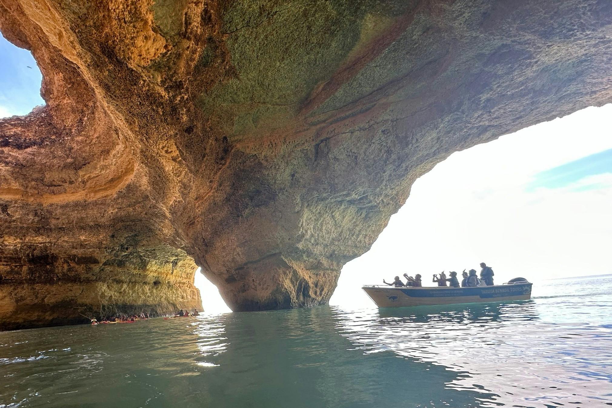 Hurtig rundvisning i Benagil-hulerne
