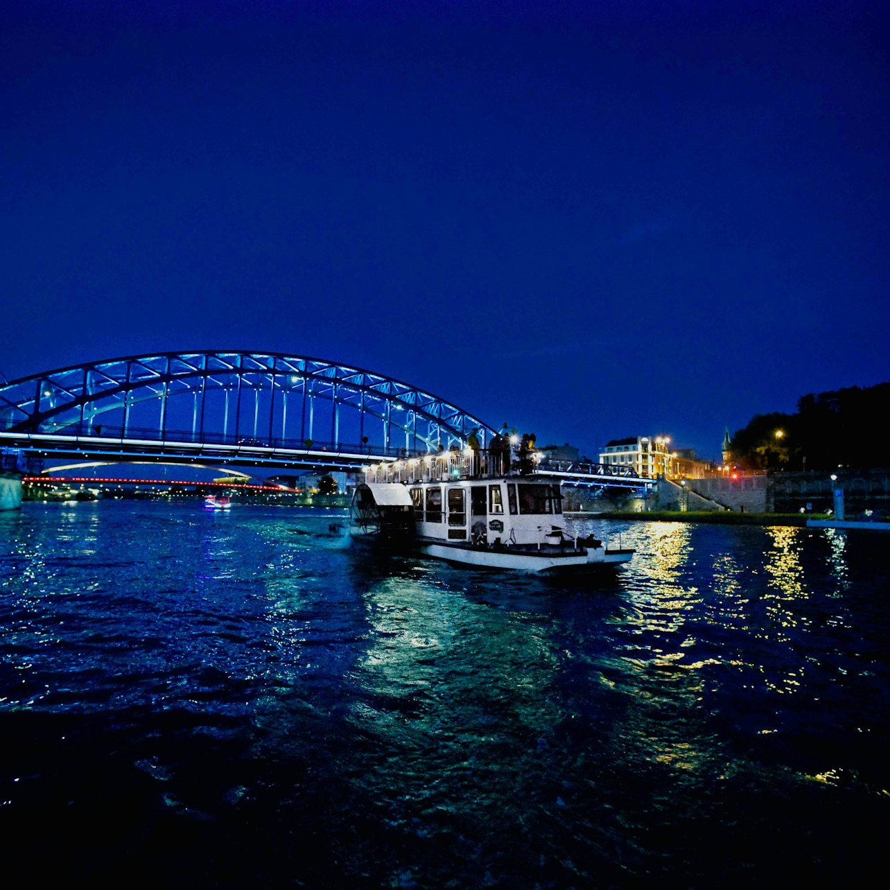 1-Hour Vistula River Night Cruise - Accommodations in Krakow