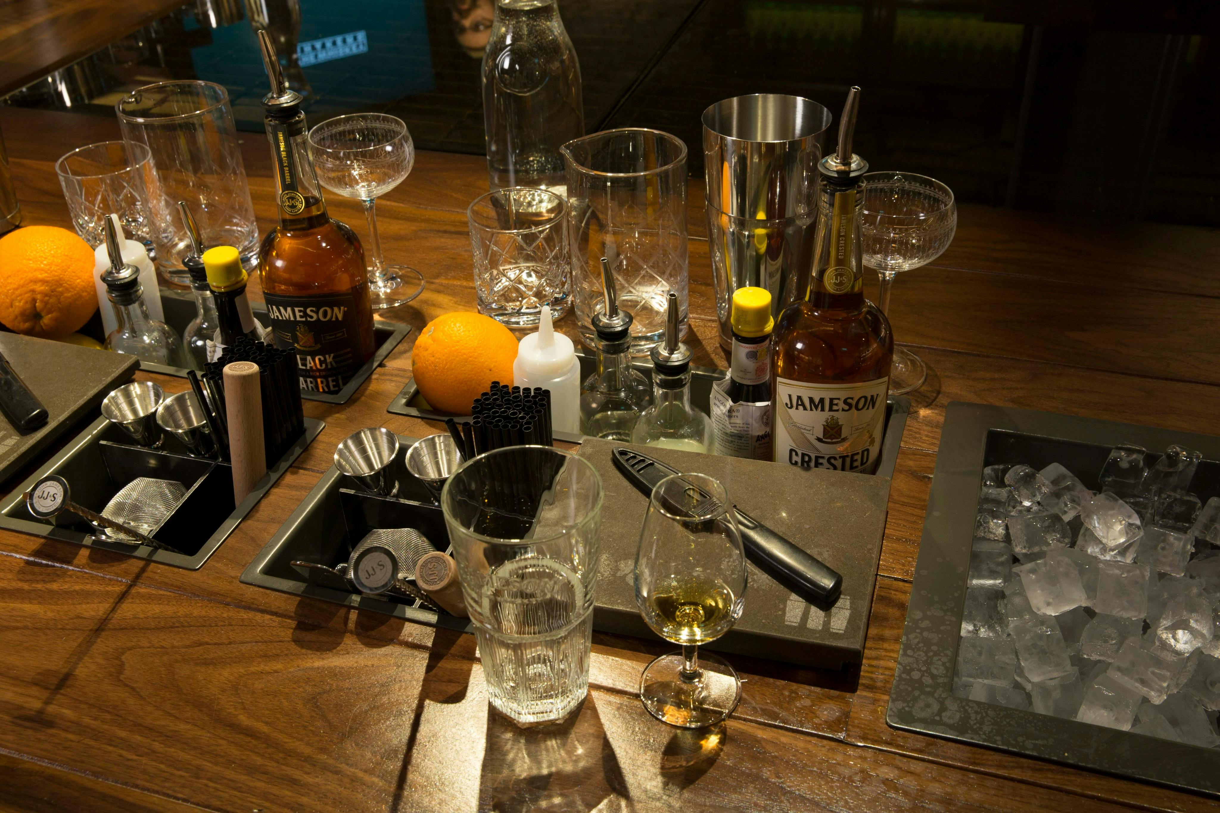 Best of Dublin: Jameson Distillery & Guinness Brewery Guided Tour