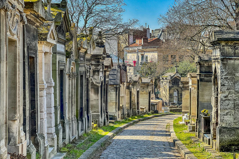 Famous people graves