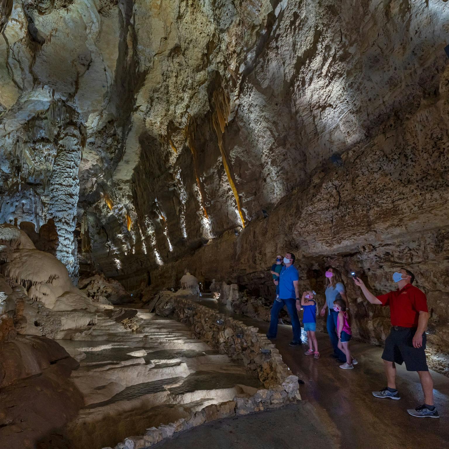 Natural Bridge Caverns Tickets Tiqets   1f51e6f2f8f54663942629933eb4962f 