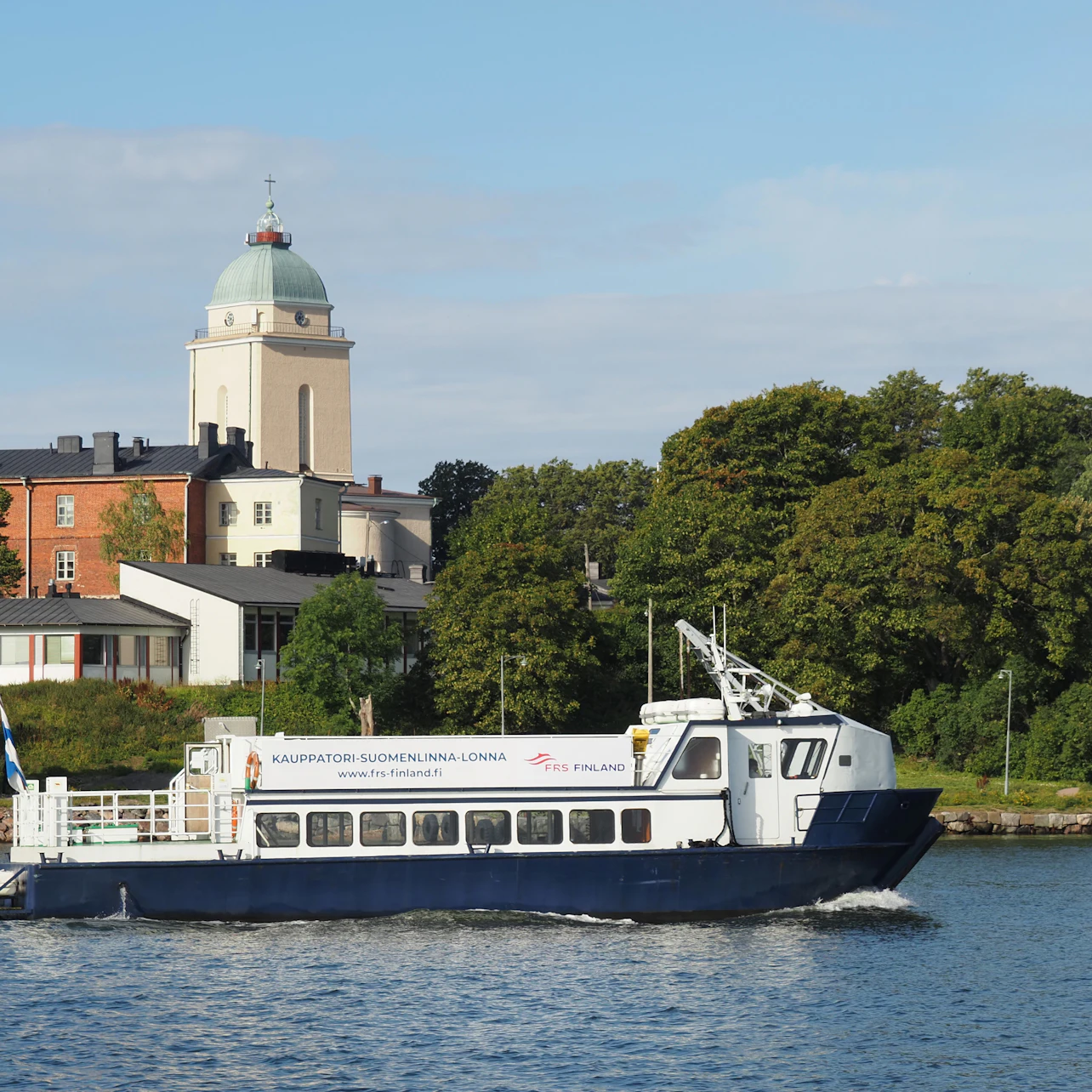 Helsinki: Roundtrip Ferry Transfer to Suomenlinna in Helsinki β Tiqets
