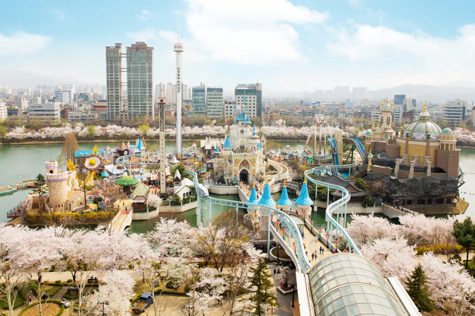 Lotte World: Day Pass Ticket & Folk Museum
