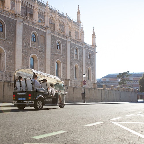 Madrid: 1-Hour Private Tour by Electric Tuk Tuk