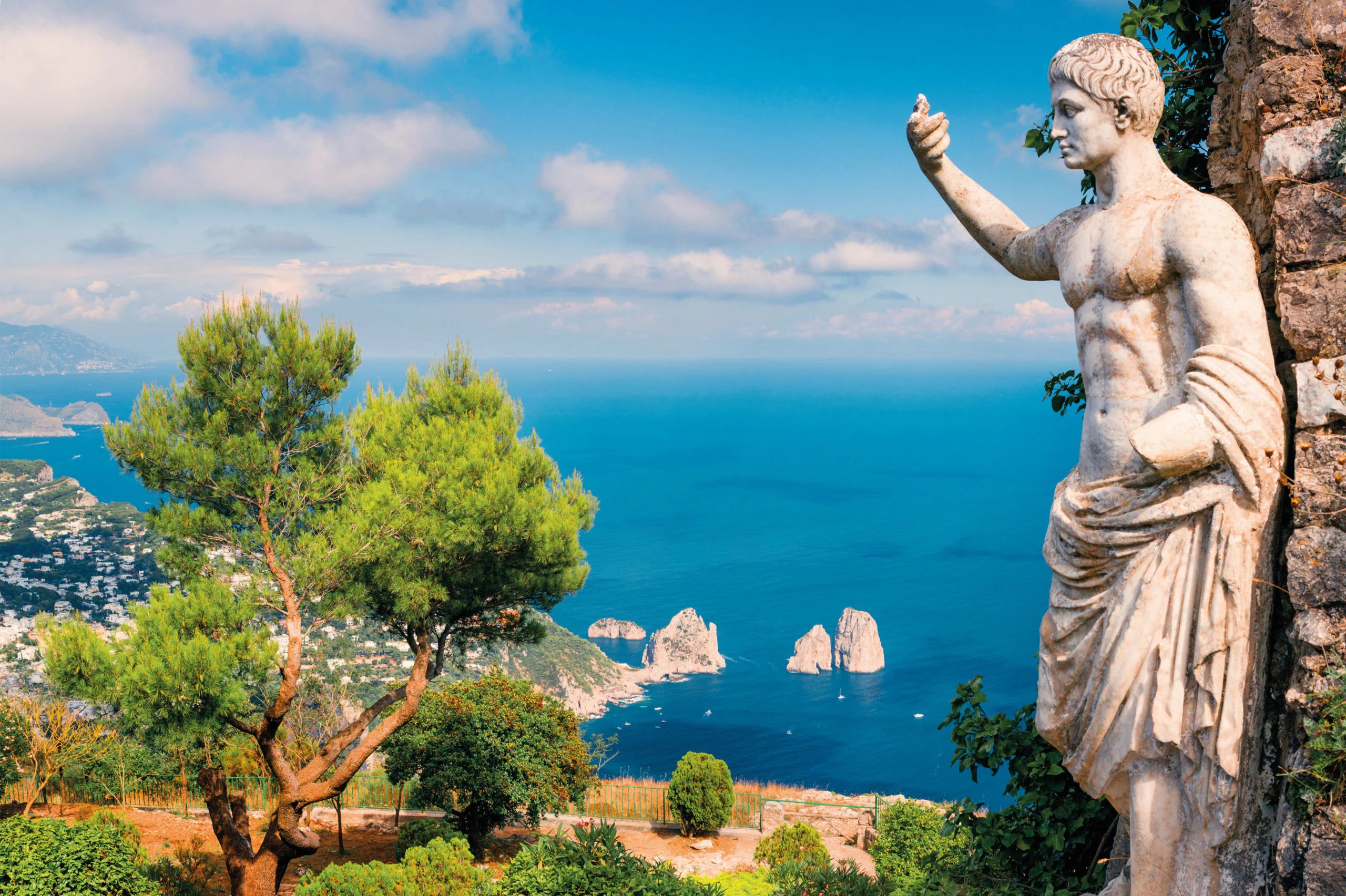 Capri: Boat Tour + Free Time on Island + Roundtrip from Salerno