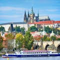 Barco com o Castelo de Praga