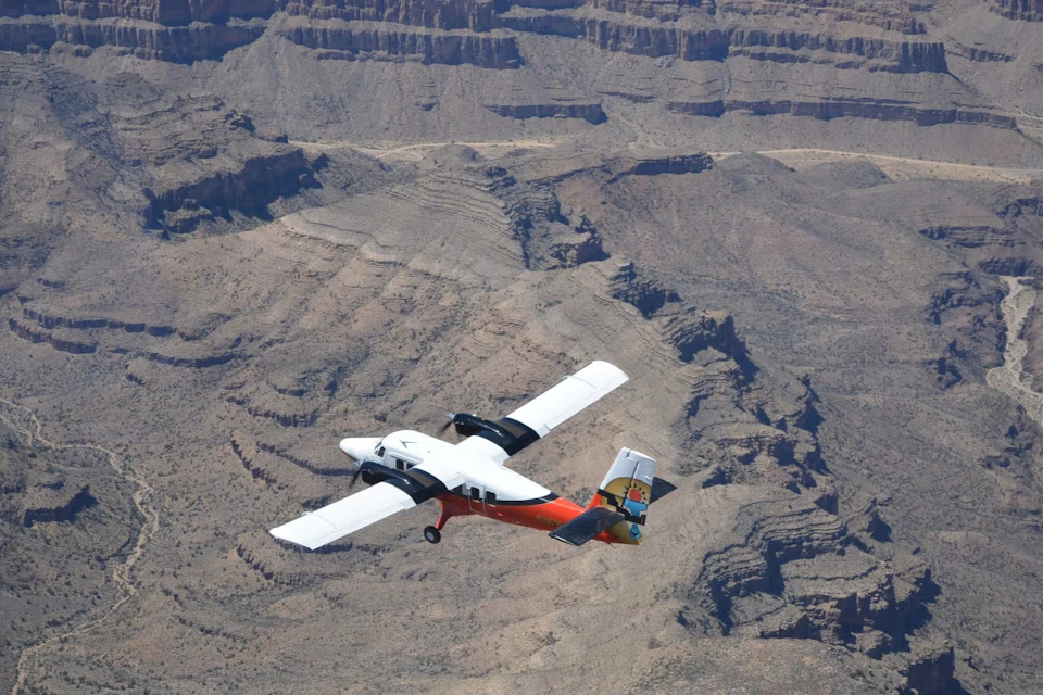 Grand Canyon National Park Day Tour from Las Vegas with hummer tour and optional helicopter tour.
