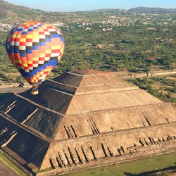 Teotihuacán Pyramids: Private Tour from Mexico City