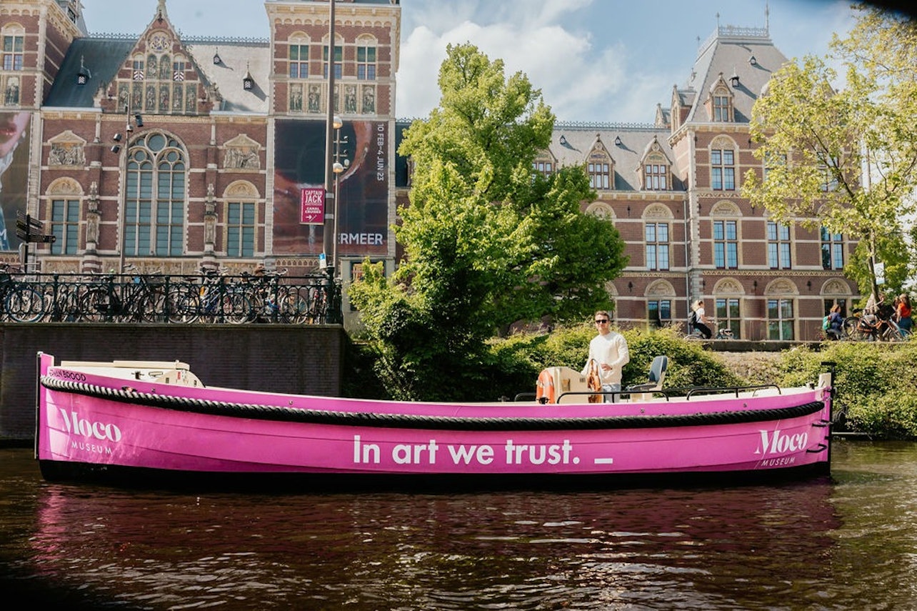 Amsterdam: Tour del canale Moco + Bar a bordo - Alloggi in Amsterdam
