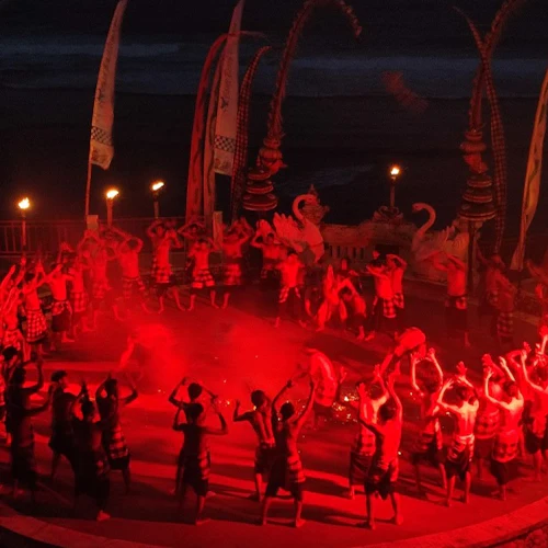 Bali: Espetáculo de dança Kecak na praia de Melasti - Photo 10