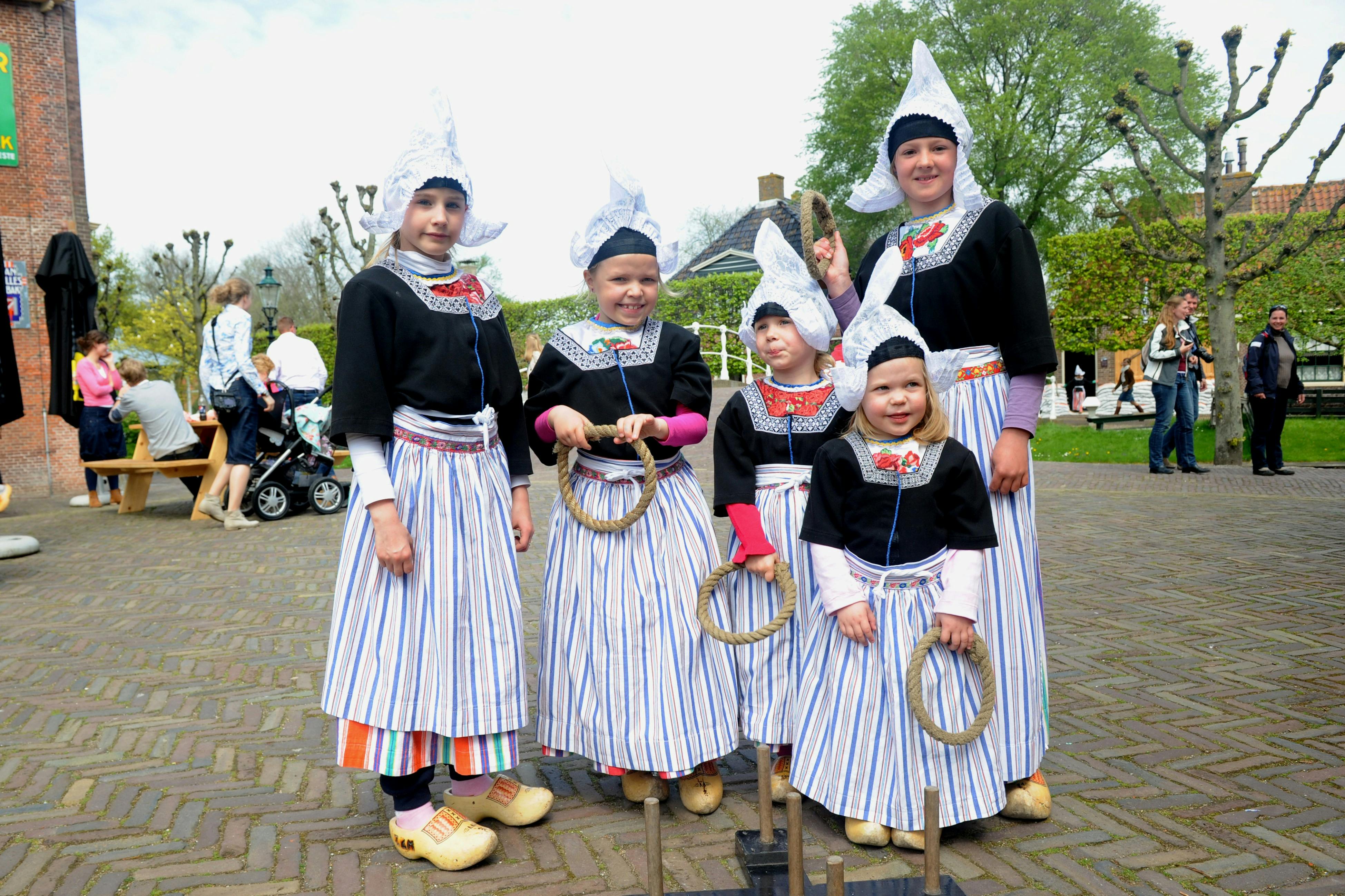 Children vcan dress up in traditional costumes