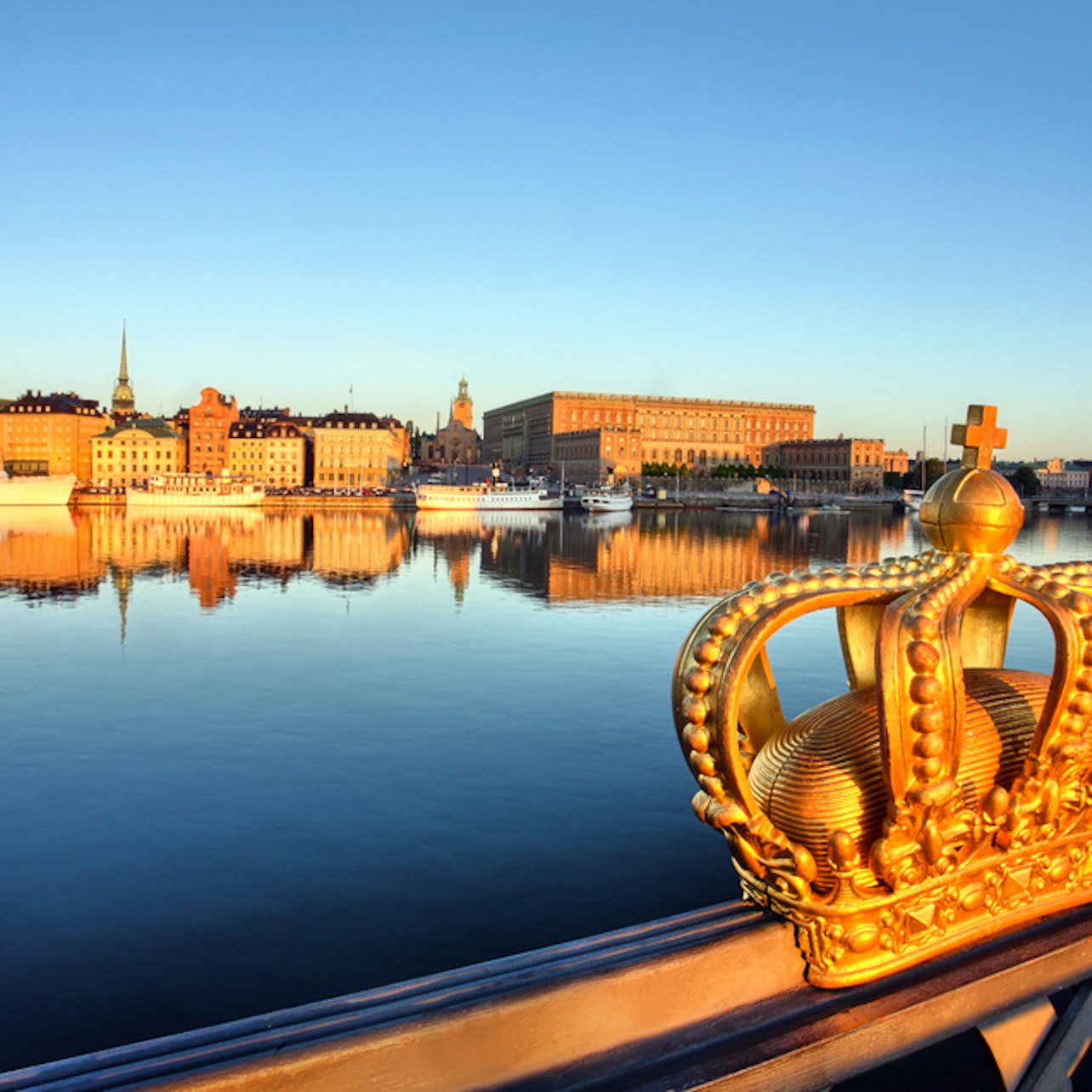 Pontes Reais e passeio de barco - Acomodações em Estocolmo