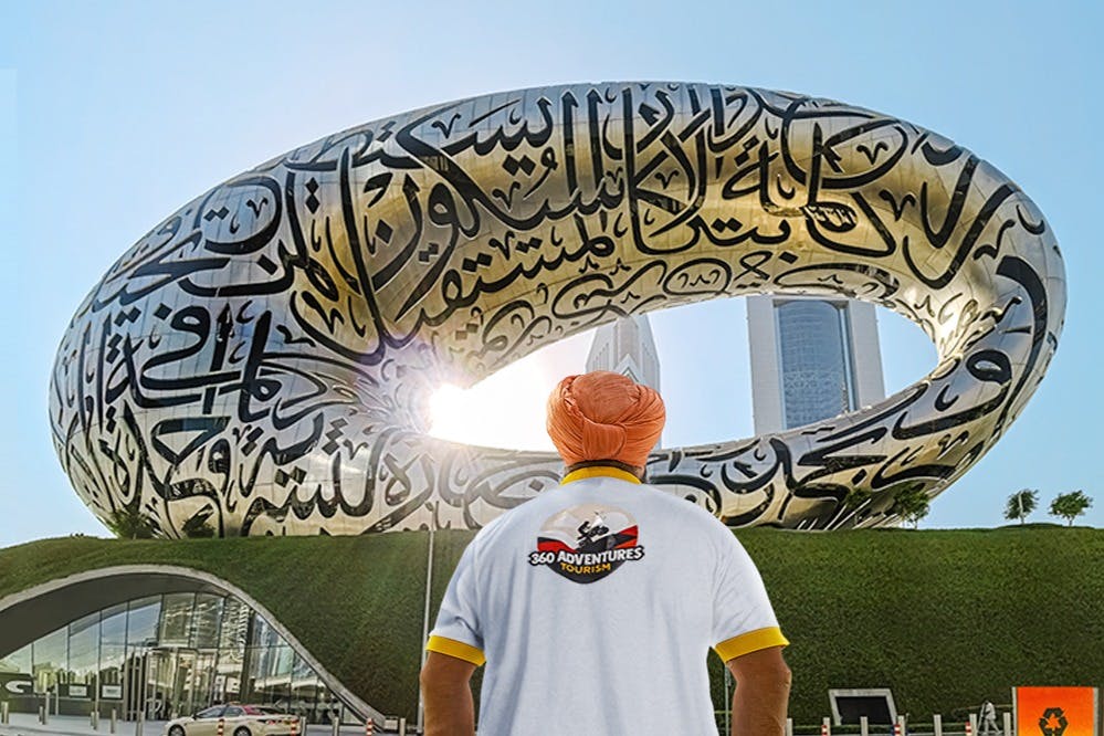 Captura la innovació al Museu del Futur: on la imaginació es troba amb la realitat. 🏛️🚀 #FutureForward #MuseumMagic