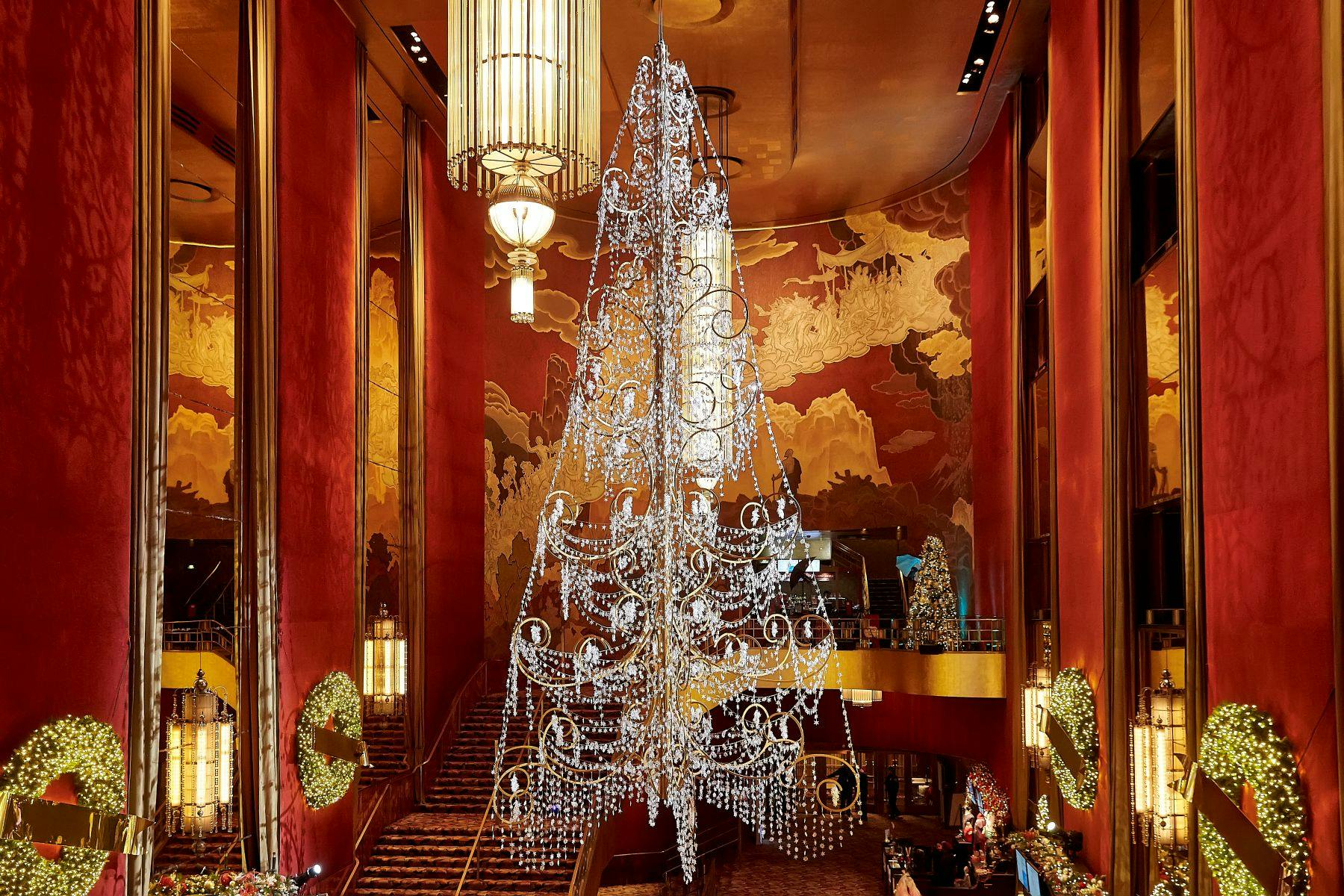 New York City: Christmas Spectacular Starring the Radio City Rockettes® - Photo 21
