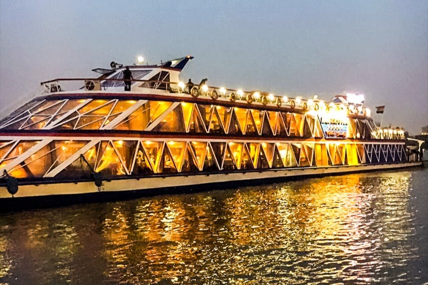 Un creuer amb sopar al riu Nil al Caire és una manera meravellosa de passar una nit.