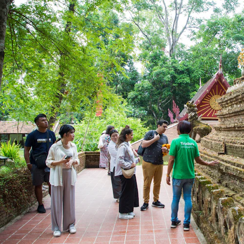 Doi Suthep e Wat Pha Lat Sunrise Tour - Meio dia - Photo 11