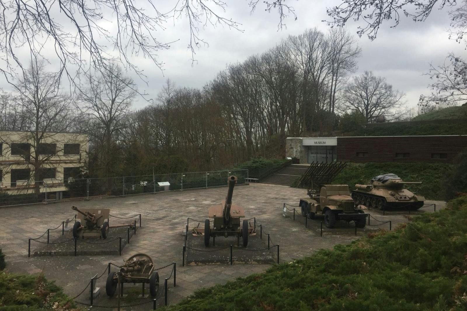 시로우 하이츠 전쟁 박물관.