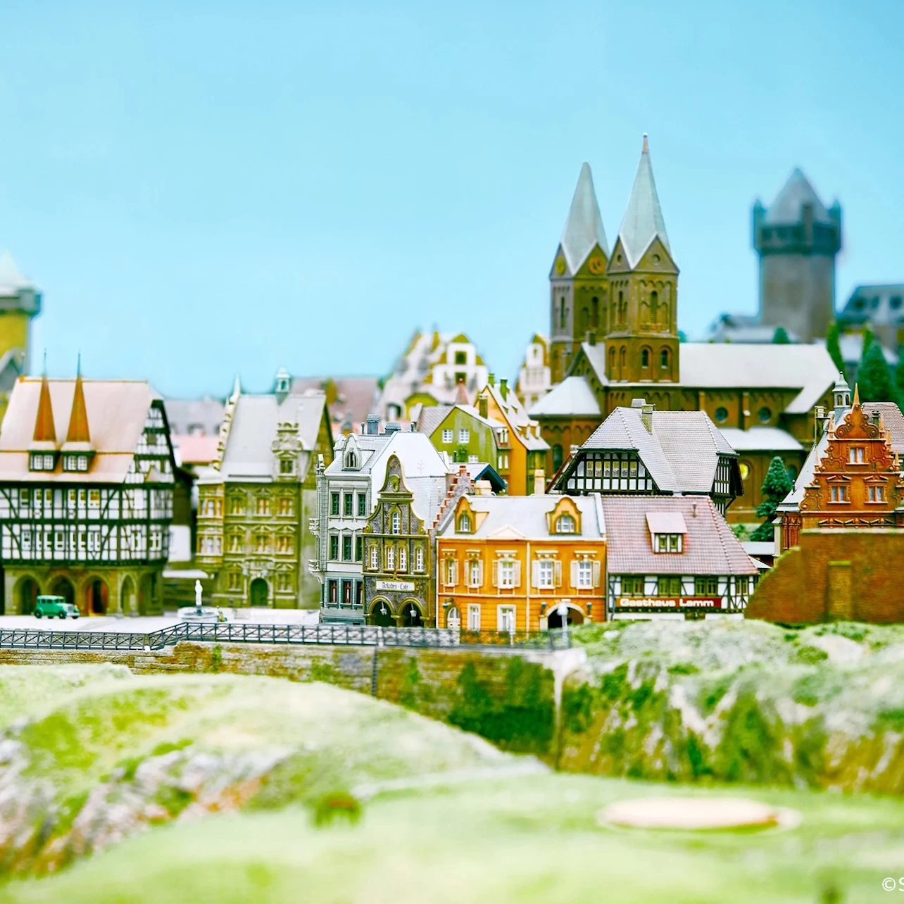 Small Worlds Tokyo: Entry Ticket in Tokyo – Tiqets