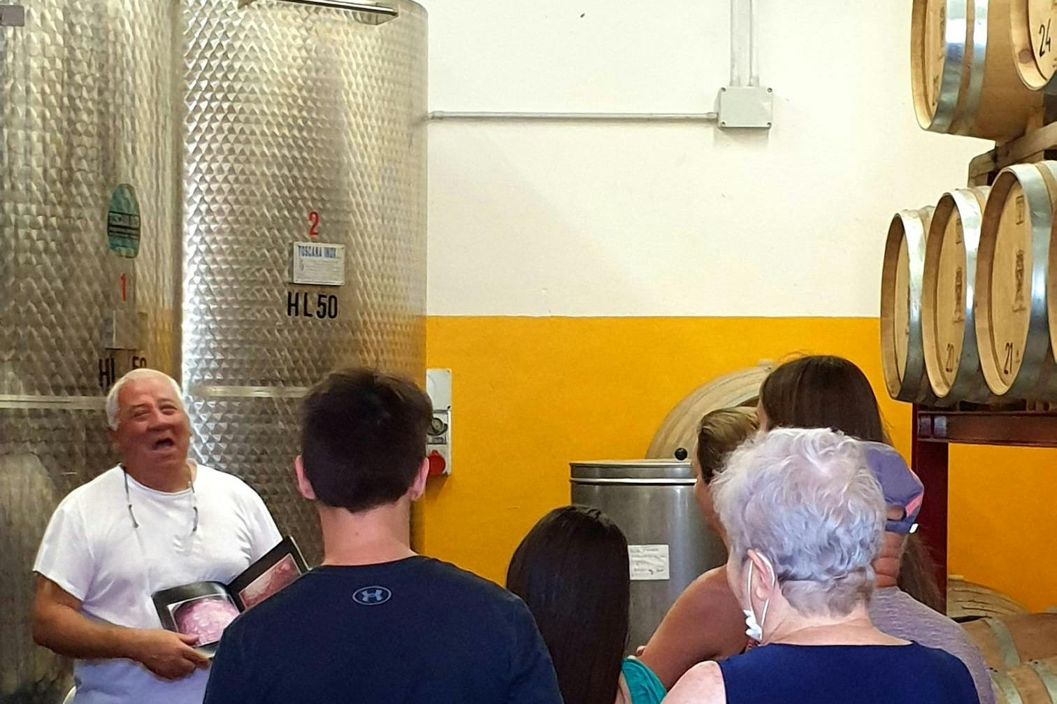 Tour della cantina.