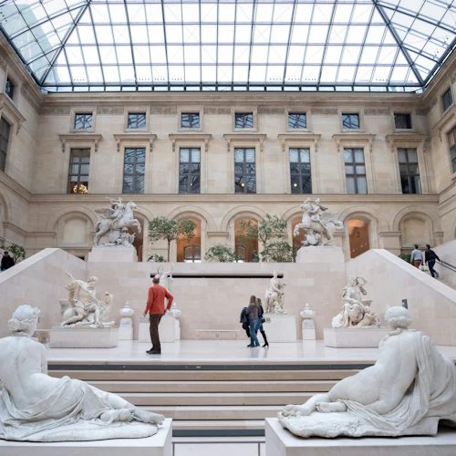 Louvre Museum: Reserved Entry + Masterpieces Guided Tour - Photo 9