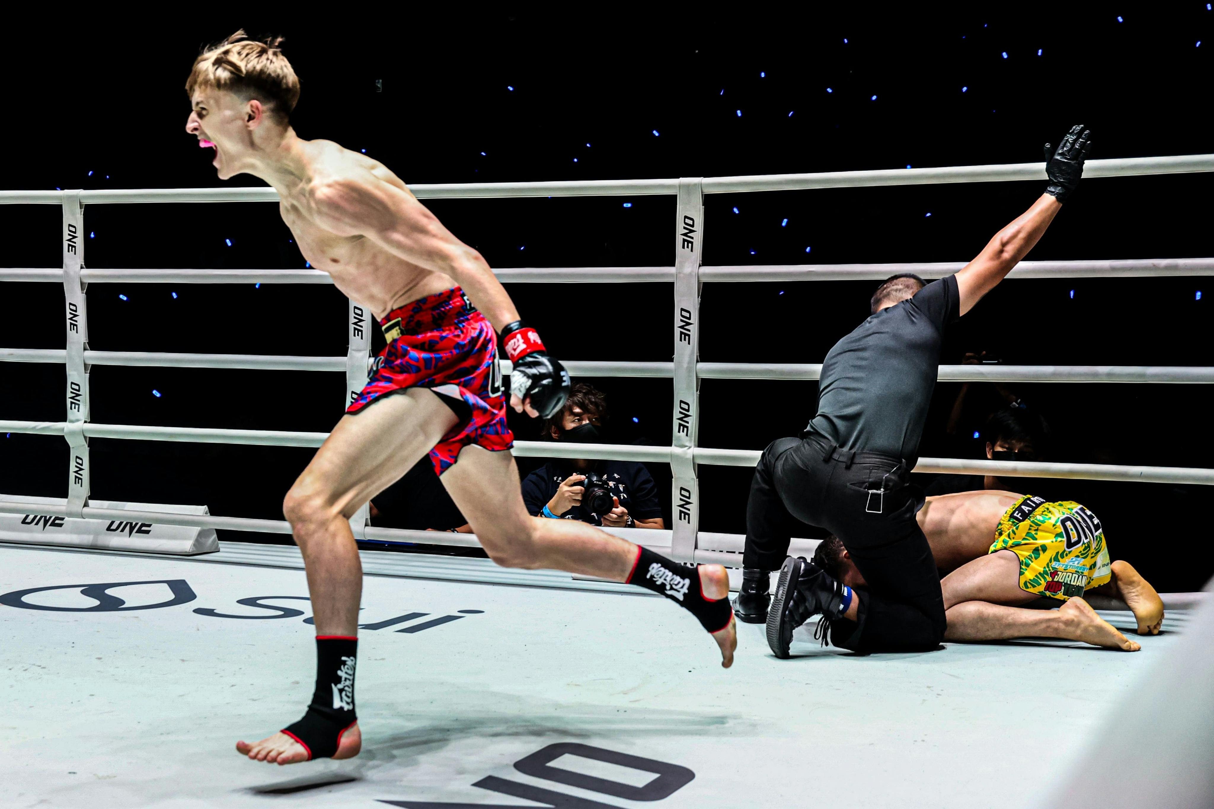 Lumpinee Boxing Stadium: ONE Friday Fights & The Inner Circle - Photo 5