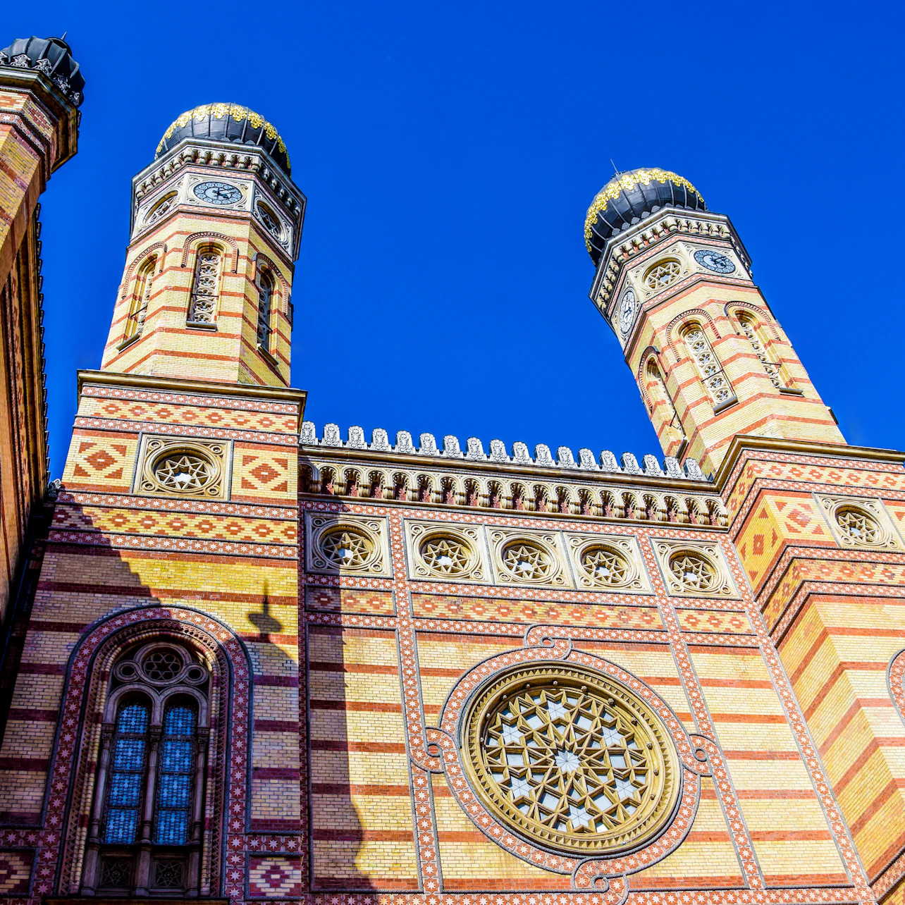 Dohány Street Synagogue: Fast Track Ticket in Budapest – Tiqets